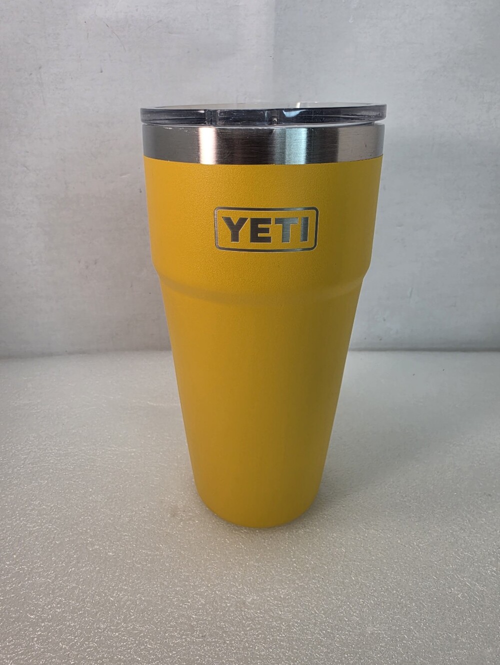 YETI Rambler 26 oz Rambler Mug Alpine Yellow with Magslider Lid.